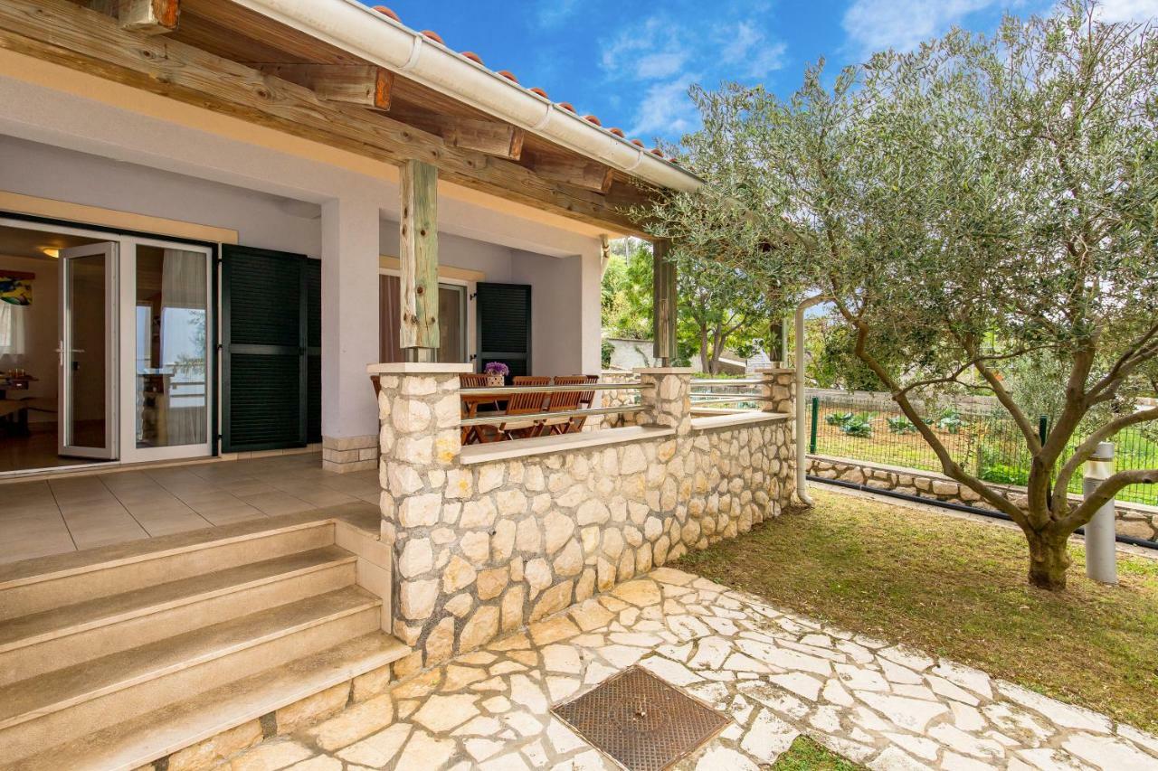 Villas Kampor Exterior photo