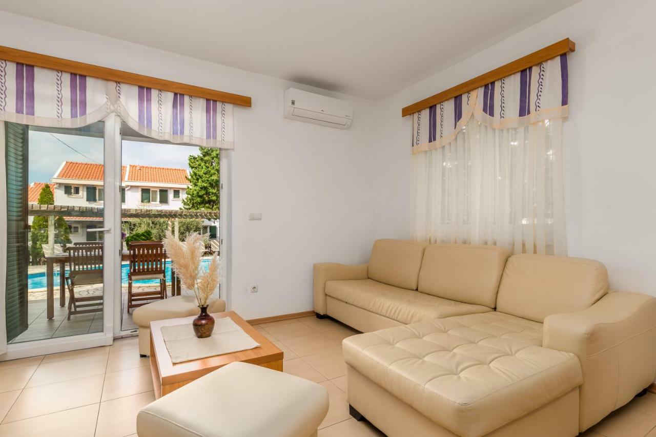 Villas Kampor Exterior photo